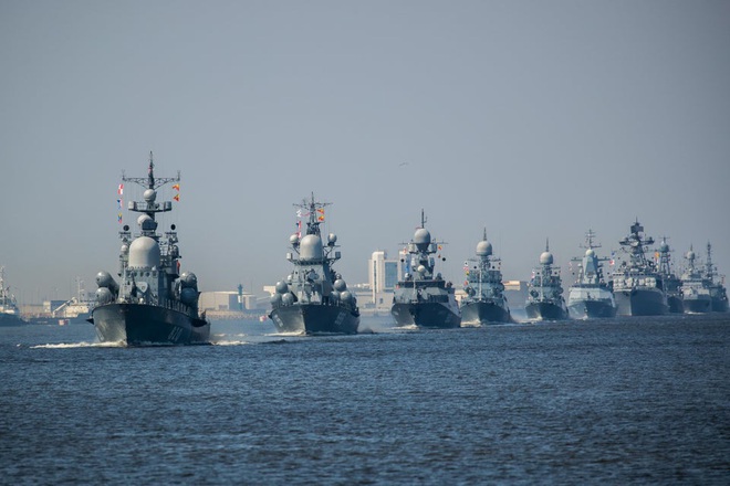 Báo Mỹ: Xử” xong người Nga, Hải quân Trung Quốc chĩa súng vào Mỹ - Ảnh 5.