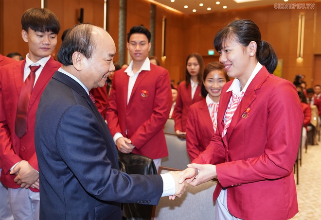  Chùm ảnh: Thủ tướng gặp mặt, vinh danh VĐV, HLV đạt thành tích cao tại SEA Games 30 - Ảnh 2.