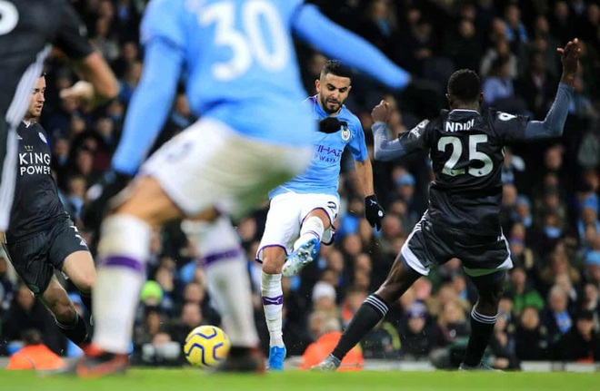 Mahrez gieo sầu cho đội bóng cũ, Man City thắng ngược Leicester - Ảnh 3.