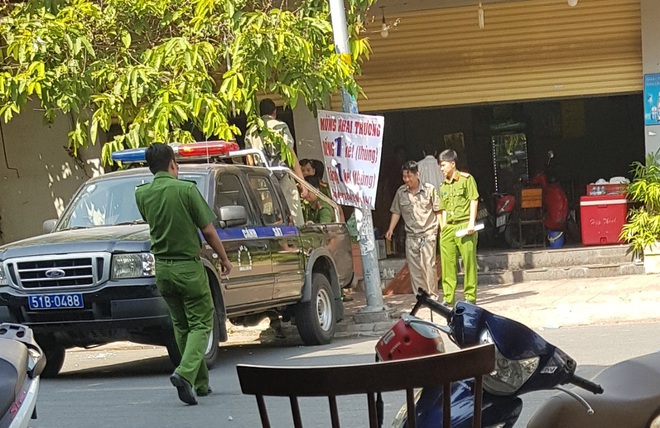 Kéo nhau đi đòi nợ bị nhóm con nợ đâm tử vong ở Sài Gòn - Ảnh 1.