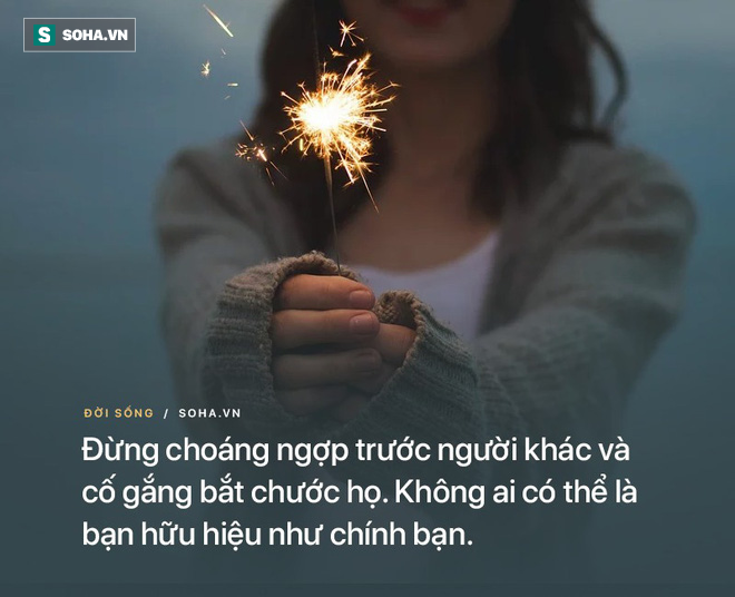 Cố tình nhuộm trắng bộ lông để hòa vào đàn bồ câu kiếm ăn, quạ nhận kết cục đau đớn: Cảnh tỉnh nhiều người! - Ảnh 1.