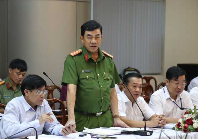 Đại tá Vũ Hồng Văn điều chuyển 53 cán bộ CSGT về huyện, xã ở Đồng Nai - Ảnh 1.