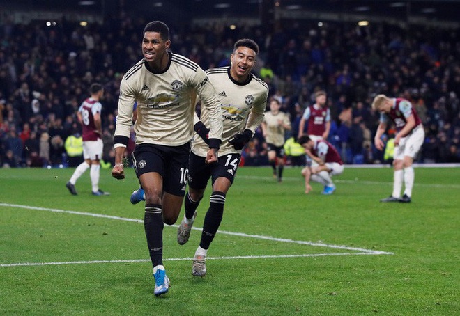  Chủ nhà Burnley tặng quà, Man United vào Top 5  - Ảnh 7.