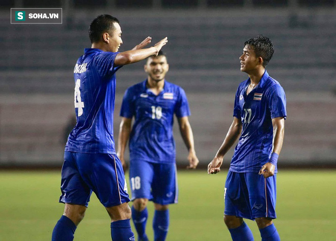 CĐV Thái Lan vỡ òa trên sân Rizal: Không tin nổi thắng Lào mà lại thấy sướng đến thế - Ảnh 2.