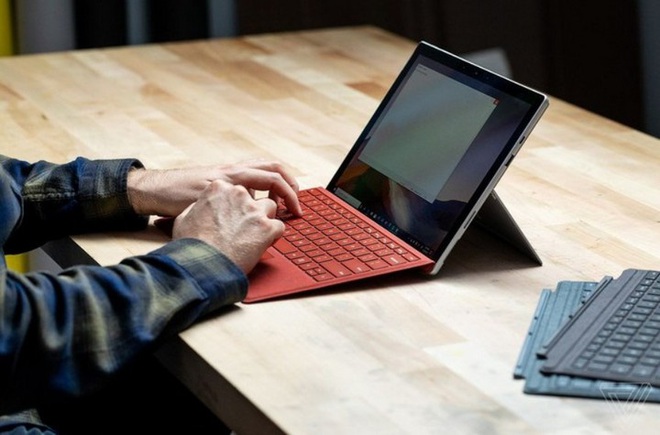 Tại sao nói Surface Pro là một trong những chiếc PC quan trọng nhất của thập niên 2010-2020 - Ảnh 1.