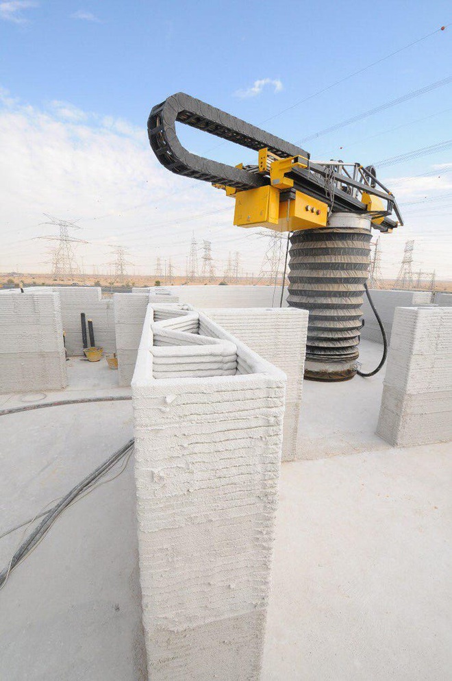 Tòa nhà ở Dubai này là cấu trúc in 3D lớn nhất thế giới: Chỉ cần 3 công nhân và một máy in để xây dựng hoàn thiện - Ảnh 3.