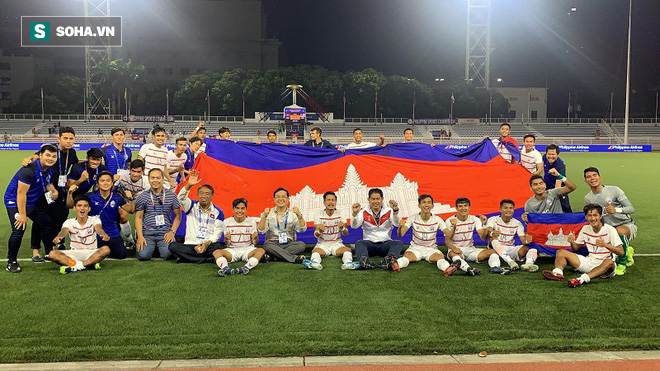 Cầu thủ Campuchia bật khóc, ăn mừng đầy cảm xúc sau chiến tích lịch sử tại SEA Games - Ảnh 11.