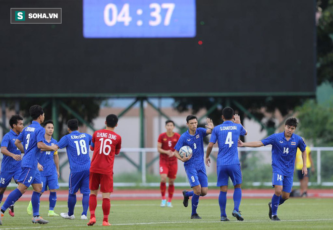 Thầy trò HLV Park Hang-seo đoạt vé siêu ngoạn mục sau hai cú đấm sớm từ người Thái - Ảnh 3.