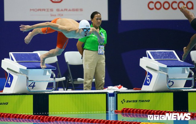 Hơn đối thủ cả vòng bể, Huy Hoàng phá kỷ lục SEA Games, vượt chuẩn Olympic - Ảnh 2.