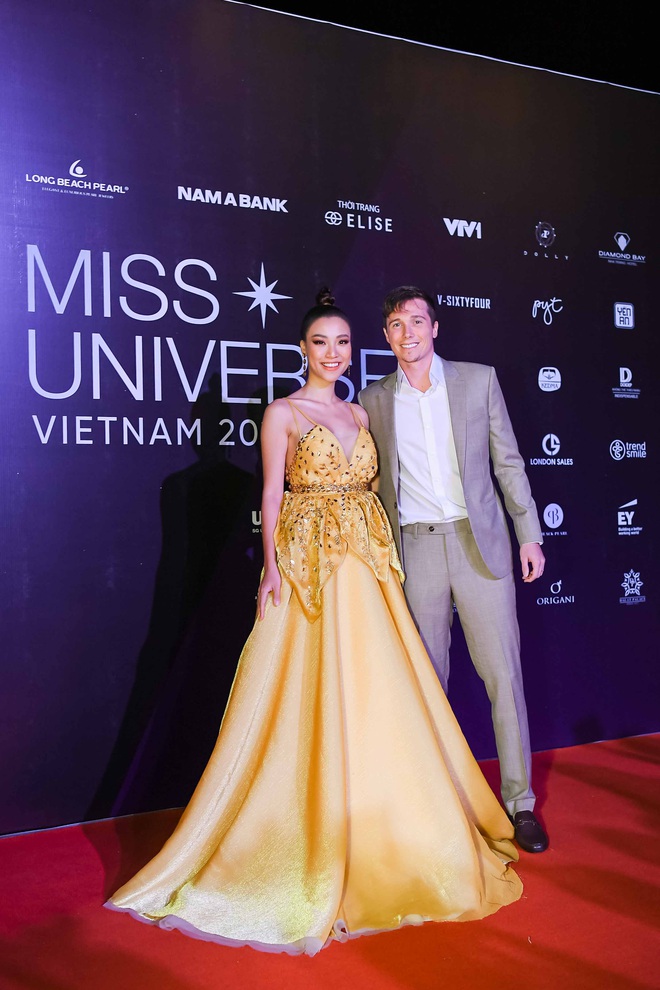 TRỰC TIÊP Chung kết Hoa hậu Hoàn vũ Việt Nam 2019: Dàn sao rực rỡ trên thảm đỏ - Ảnh 1.
