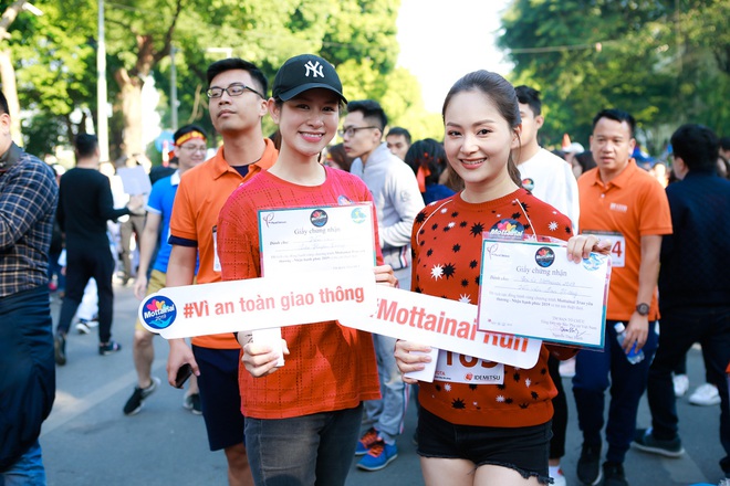 Diễn viên Lan Phương và nhiều nghệ sĩ nổi tiếng miền Bắc tham gia chạy từ thiện - Ảnh 4.