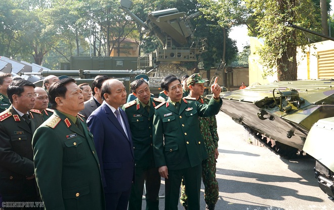  CHÙM ẢNH: Thủ tướng dự Hội nghị Quân chính toàn quân - Ảnh 1.