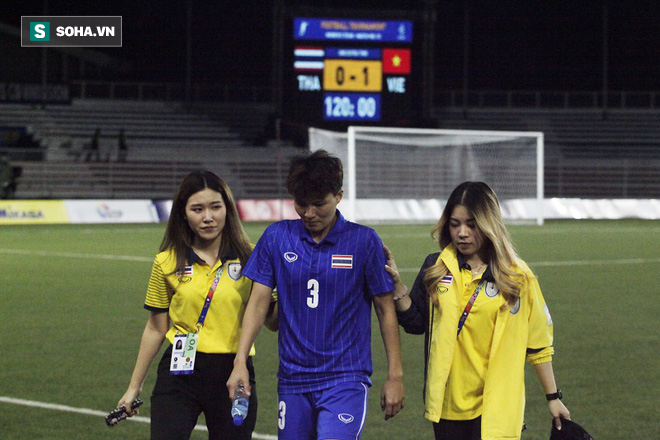 Trợ lý xinh đẹp Thái Lan khóc hết nước mắt, chết lặng khi nhìn Việt Nam nhận HCV SEA Games - Ảnh 3.