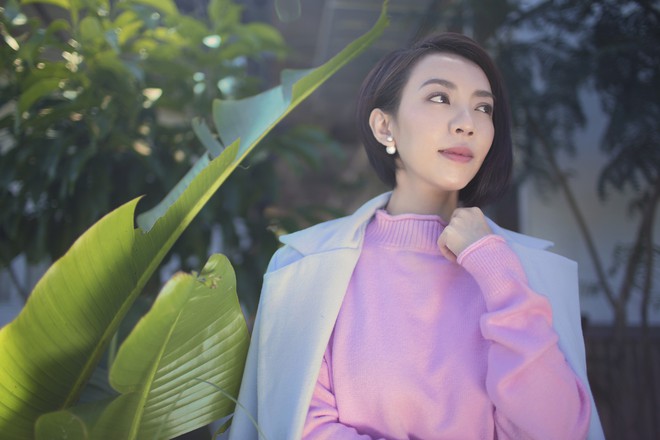 Hoa hậu hài Thu Trang khoe vẻ gợi cảm, mặn mà dịp đầu năm - Ảnh 12.