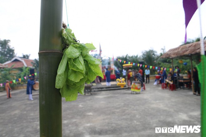 Độc đáo lễ hội Cầu Bông ở làng rau sạch lớn nhất miền Trung - Ảnh 3.