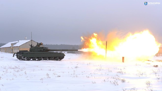 Bản nâng cấp cực mạnh của T-64B Ukraine có thể khiến T-72B3 Nga phải ôm hận - Ảnh 2.