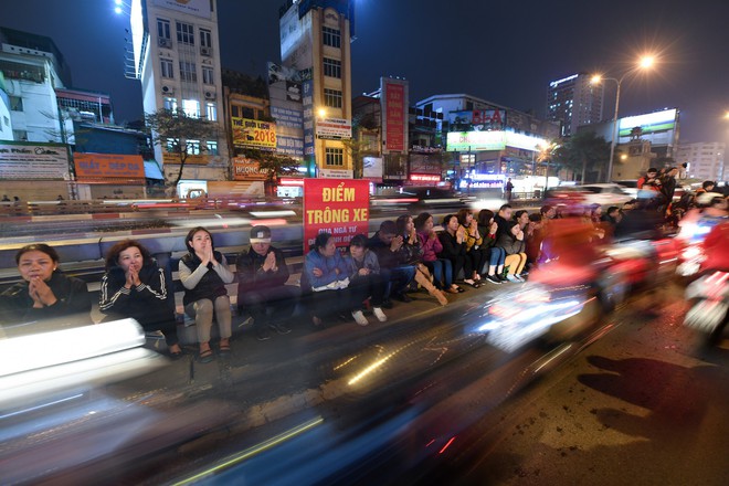 Hàng nghìn người chen chân dâng sớ cúng giải hạn sao La Hầu tại chùa Phúc Khánh - Ảnh 15.