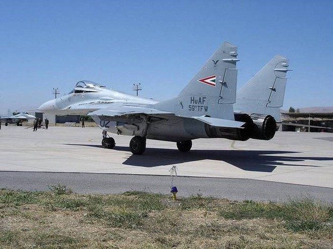 [ẢNH] Hungary bán thanh lý cả phi đội tiêm kích MiG-29 với giá rẻ như cho - Ảnh 8.