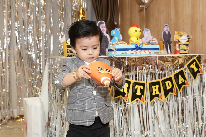 Ngọc Lan khóc trong sinh nhật của con trai - Ảnh 3.