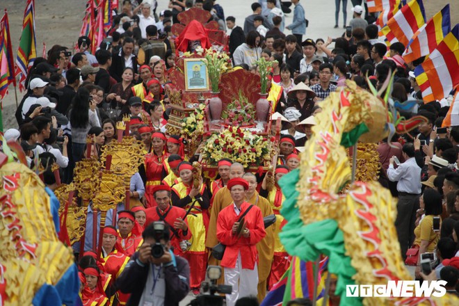 Ảnh: Vạn người tham gia lễ rước nước tại chùa Tam Chúc lớn nhất thế giới - Ảnh 9.