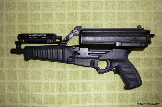 Hình ảnh tiểu liên Calico M950 với hộp tiếp đạn “có một không hai“ - Ảnh 1.