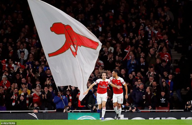 Ngược dòng ấn tượng, Arsenal nuôi giấc mơ tại giải đấu hạng hai - Ảnh 1.