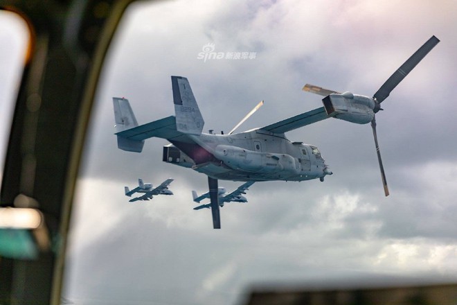 Toan tính lạ của Mỹ khi cho MV-22 Osprey phối hợp tác chiến cùng A-10 Thunderbolt II - Ảnh 1.