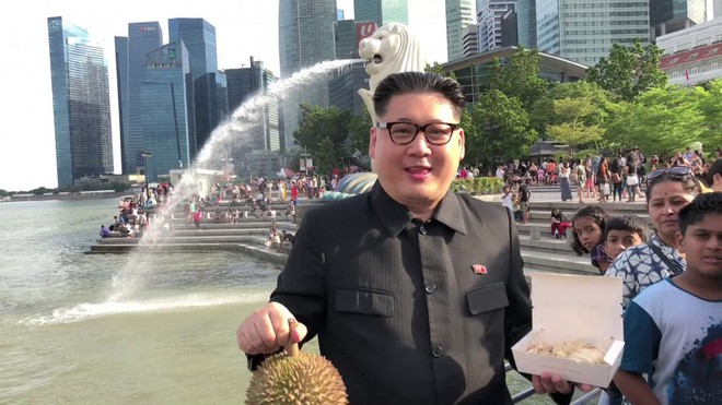 Howard X - Người đàn ông đổi đời nhờ trở thành bản sao của ông Kim Jong Un - Ảnh 2.