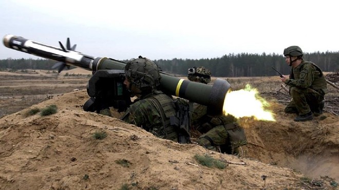 [ẢNH] Xe tăng Nga không thể ra khỏi Kaliningrad khi bị tên lửa Javelin vây kín? - Ảnh 12.