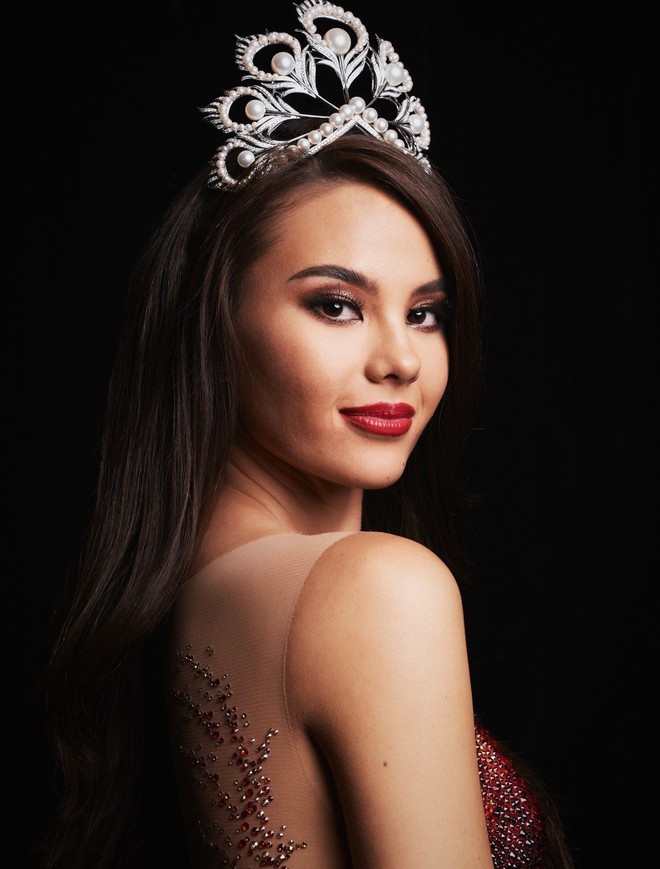 Sự cố hi hữu trong lịch sử Miss Universe: Đang diễu hành, Hoa hậu làm vỡ vương miện 6 tỉ - Ảnh 16.