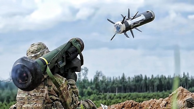 [ẢNH] Xe tăng Nga không thể ra khỏi Kaliningrad khi bị tên lửa Javelin vây kín? - Ảnh 7.