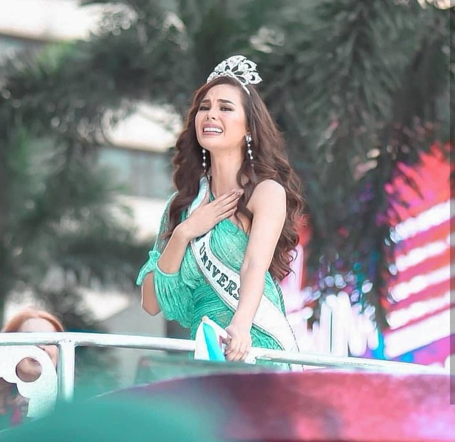 Sự cố hi hữu trong lịch sử Miss Universe: Đang diễu hành, Hoa hậu làm vỡ vương miện 6 tỉ - Ảnh 11.