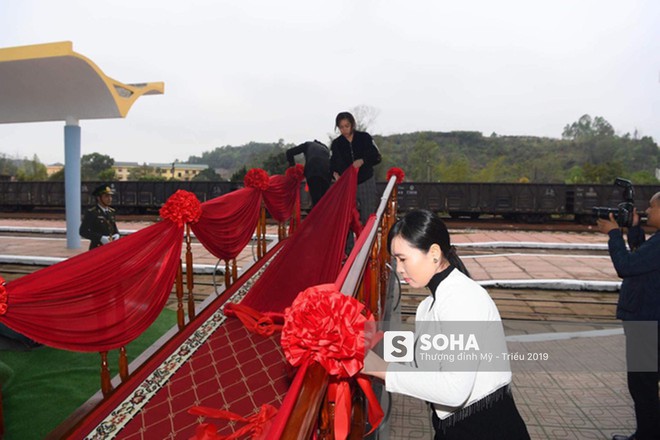 [Ảnh] Xe bọc thép xuất quân, ga Đồng Đăng trải thảm chờ đón Chủ tịch Kim Jong Un - Ảnh 6.