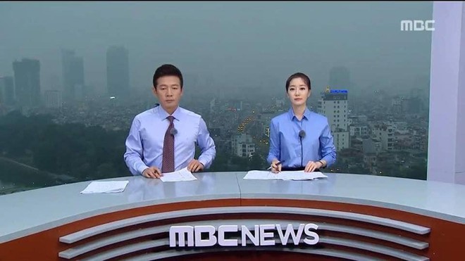 Dân mạng “chộp” được cảnh tạm bợ của đài truyền hình Hàn Quốc trên nóc nhà cao tầng ở Hà Nội  - Ảnh 2.