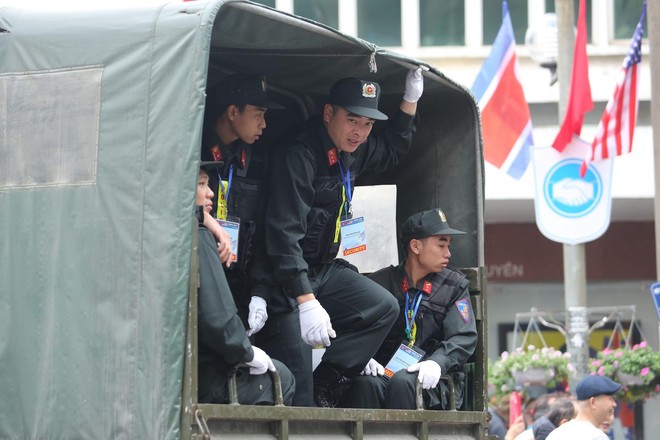 Lực lượng an ninh Việt Nam dày đặc bảo vệ khách sạn Metropole - địa điểm tổ chức thượng đỉnh Mỹ-Triều - Ảnh 3.