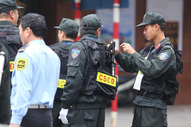 Lực lượng an ninh Việt Nam dày đặc bảo vệ khách sạn Metropole - địa điểm tổ chức thượng đỉnh Mỹ-Triều - Ảnh 6.