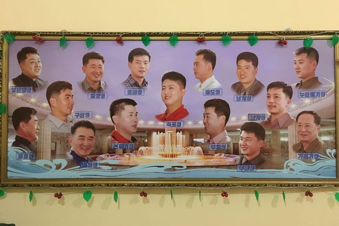 Báo chí nước ngoài từng bất ngờ khi biết phụ nữ và nam giới Triều Tiên làm tóc theo đúng 15 kiểu được quy định - Ảnh 1.