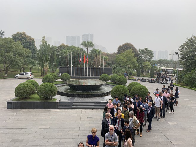 [Thượng đỉnh ngày 2] Không ăn trưa, không tuyên bố chung, lãnh đạo Mỹ-Triều rời Metropole, ông Trump họp báo sớm 2 tiếng - Ảnh 2.