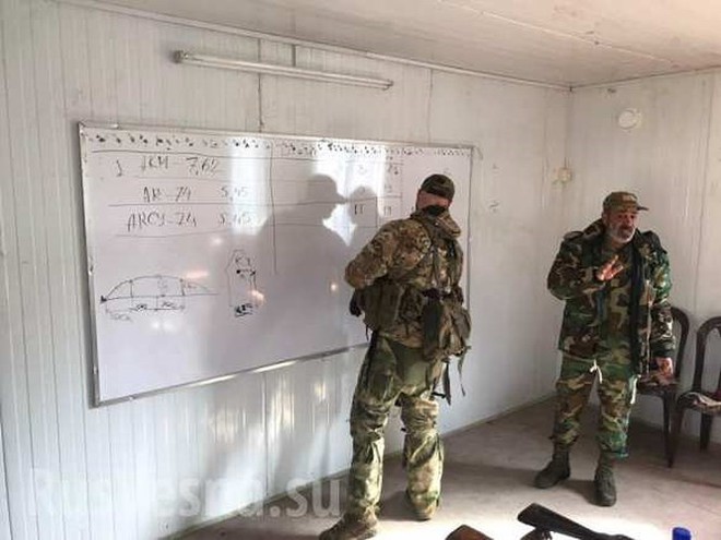 Lính đánh thuê Nga huấn luyện binh sĩ Syria ngay trên chiến trường chống khủng bố - Ảnh 16.