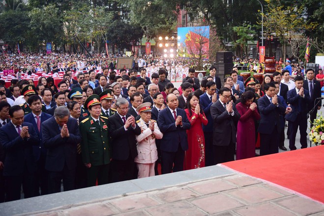 Thủ tướng Nguyễn Xuân Phúc dự lễ kỷ niệm 230 chiến thắng quân Thanh xâm lược tại Lễ hội Gò Đống Đa - Ảnh 10.