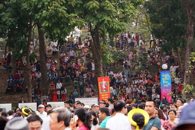 Thủ tướng Nguyễn Xuân Phúc dự lễ kỷ niệm 230 chiến thắng quân Thanh xâm lược tại Lễ hội Gò Đống Đa - Ảnh 4.