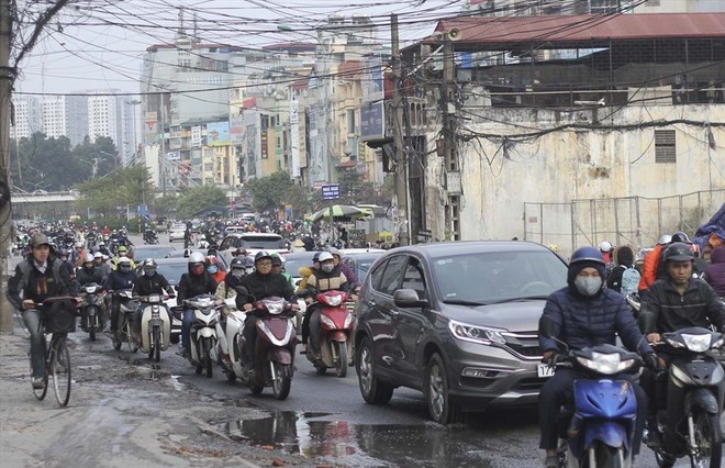 Cấm xe máy vào nội đô năm 2030: Lộ trình nào cho người đi xe máy? - Ảnh 2.