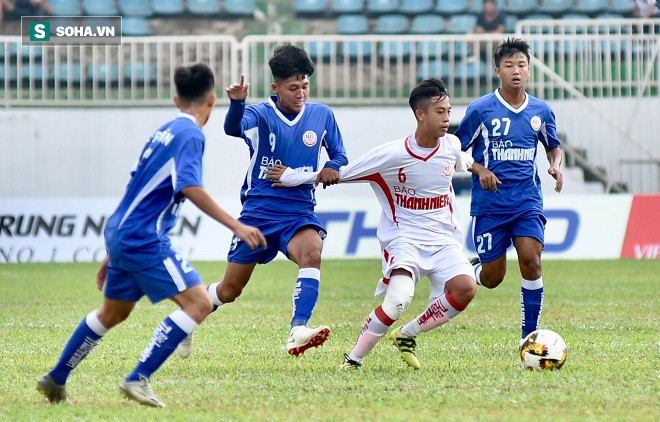 Giành vé vào bán kết, thầy Công Phượng vẫn không hài lòng về khóa 4 HAGL JMG - Ảnh 1.