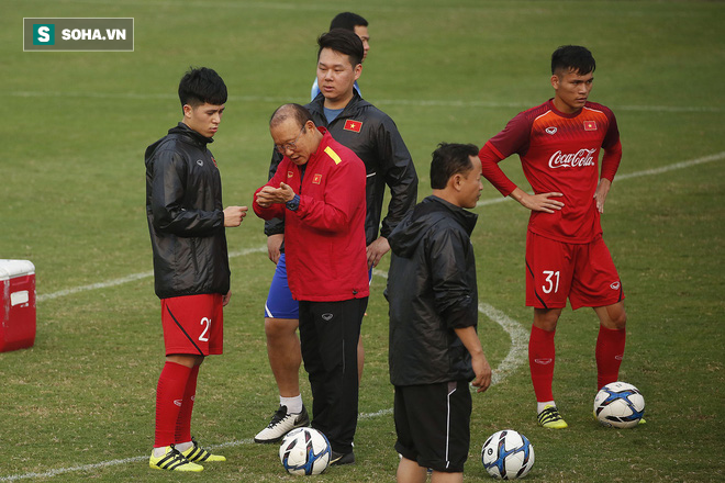 HLV Park Hang-seo đăm chiêu trước chấn thương dai dẳng của Vua phá lưới nội V.League 2018 - Ảnh 4.