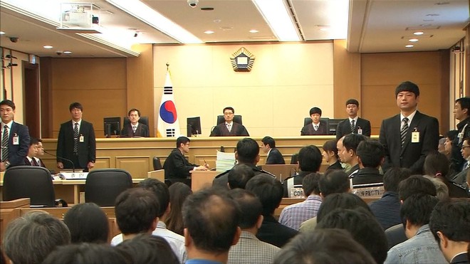 Bị 10 nạn nhân tố quay lén và tung clip sex, Jung Joon Young có thể phải đối mặt với mức án nặng thế nào? - Ảnh 1.