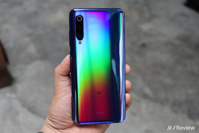 Ba ngày ăn ngủ với Xiaomi Mi 9: Yêu thôi, đừng cưới - Ảnh 1.