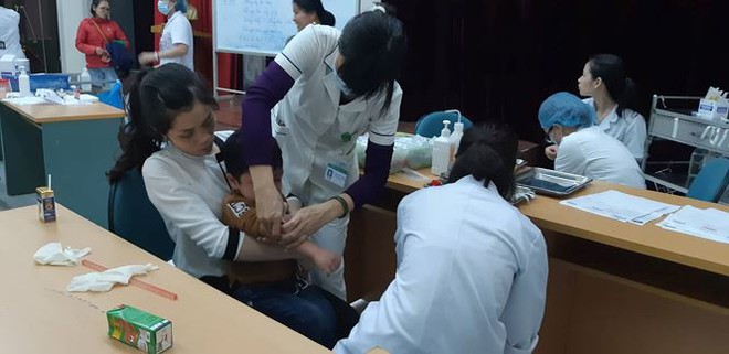 Chủ tịch tỉnh Bắc Ninh chỉ đạo khẩn sau vụ hàng chục trẻ em bị sán lợn - Ảnh 1.