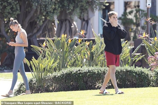 Justin Bieber và Hailey Baldwin cãi vã căng thẳng trong công viên ở Mỹ - Ảnh 11.