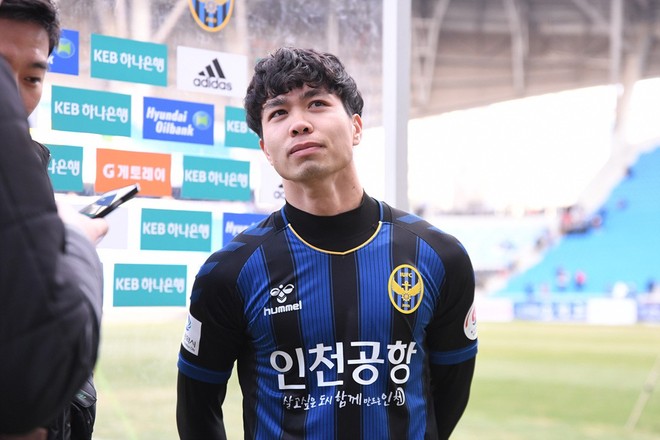 HLV Incheon United vừa đấm vừa xoa Công Phượng: Cậu ấy có thể là người quan trọng - Ảnh 1.