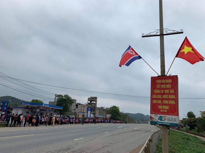 An ninh siết chặt, xe bọc thép sẵn sàng, ga Đồng Đăng chuẩn bị cho lễ tiễn Chủ tịch Kim Jong-un về nước - Ảnh 26.